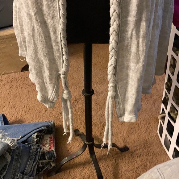 Vest - Picture 2 of 5